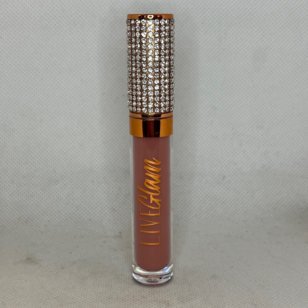 Kiss Me Matte Liquid Lipstick Expensive Caramel Brown